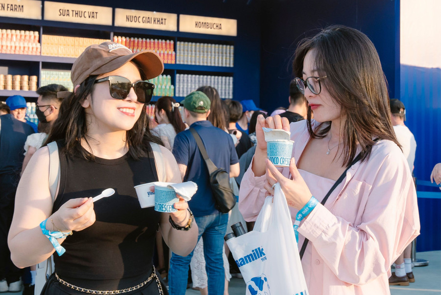 Vinamilk "quẫy" hết mình cùng 50.000 khán giả tại V-Concert và V-Fest Vinamilk "quẫy" hết mình cùng 50.000 khán giả tại V-Concert và V-Fest