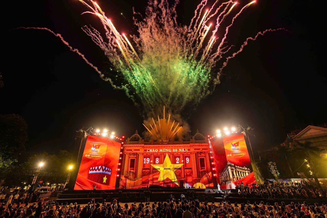 chương trình nghệ thuật Hà Nội - Từ mùa thu lịch sử 1945 Hà Nội tưng bừng chuỗi hoạt động văn hóa nghệ thuật chào mừng Quốc khánh 2/9