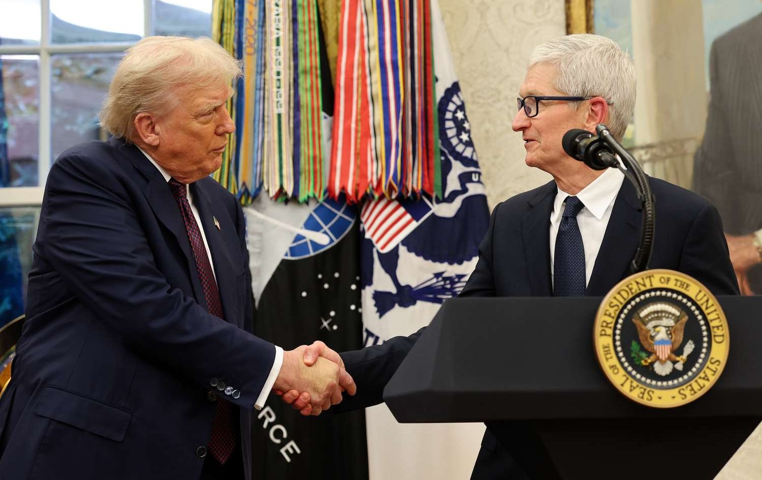 Tim Cook: CEO kế thừa xuất sắc hay là ‘người gác cổng’ của đế chế Apple?