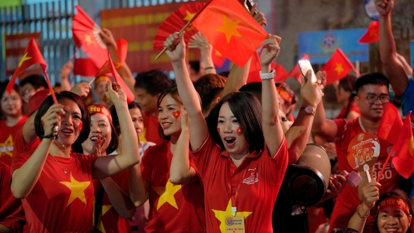 Tặng 100.000 đồng/người cho toàn dân ăn Tết Độc lập