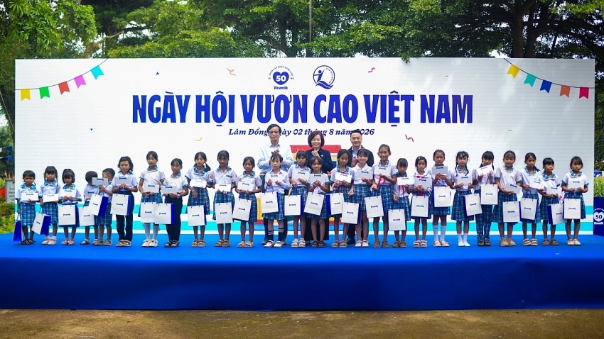 50 năm Vinamilk: bền bỉ chăm sóc nền tảng cho thế hệ Việt Nam tương lai