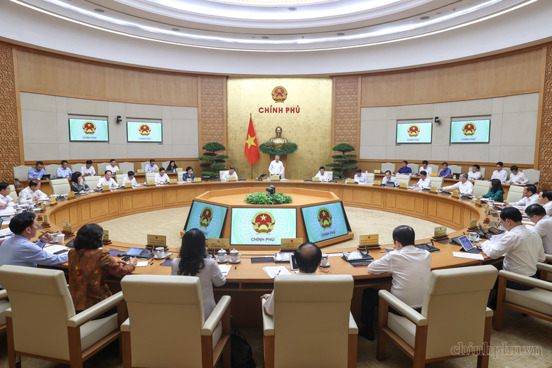 Thực hiện các nhiệm vụ, giải pháp trọng tâm để đạt mục tiêu tăng trưởng 2 con số Thực hiện các nhiệm vụ, giải pháp trọng tâm để đạt mục tiêu tăng trưởng 2 con số