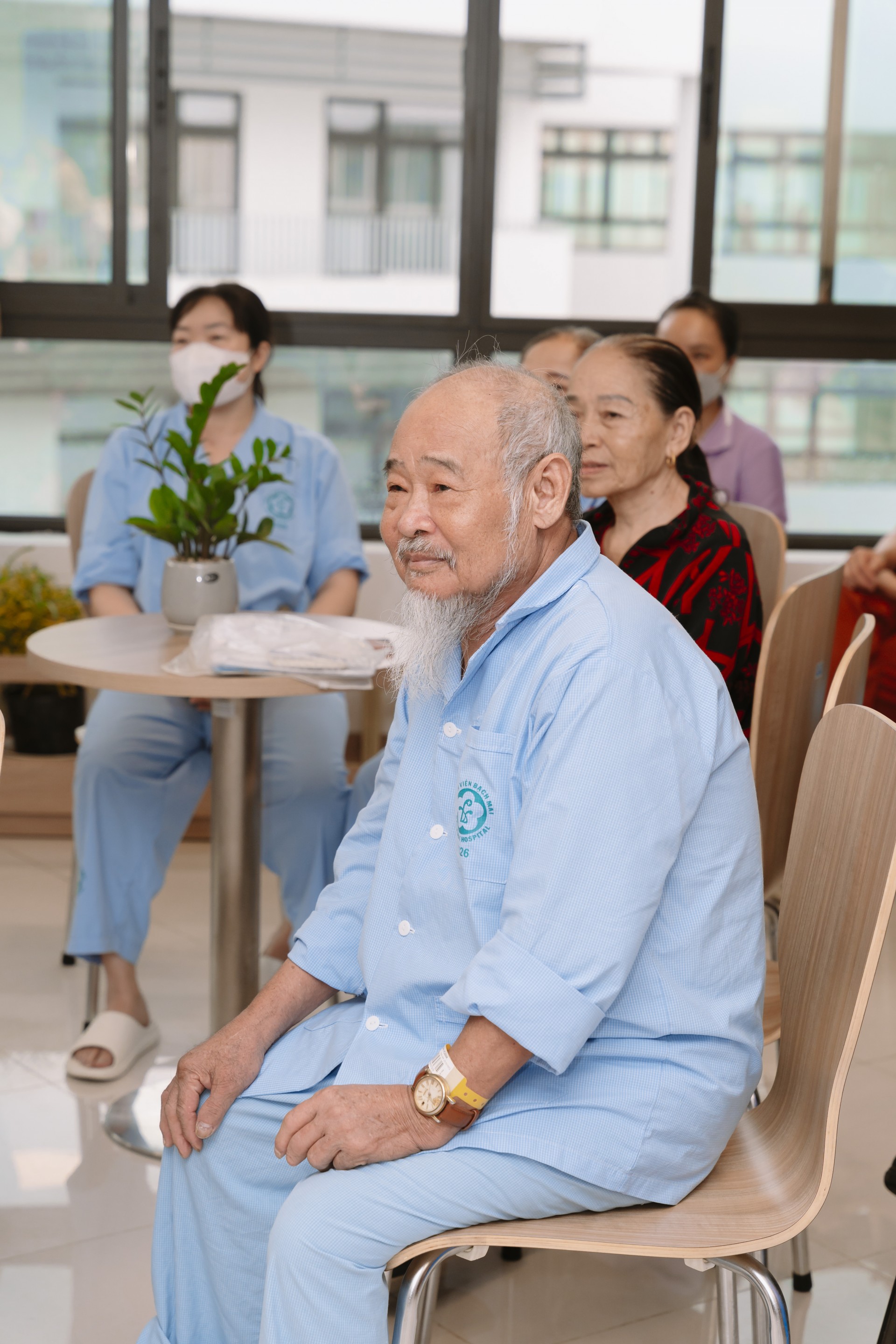Khúc Ca Blouse Trắng 2026": Giai Điệu Từ Tâm Khơi Mầm Hy Vọng Tại Bệnh Viện Bạch Mai Cơ Sở Ninh Bình Khúc Ca Blouse Trắng 2026