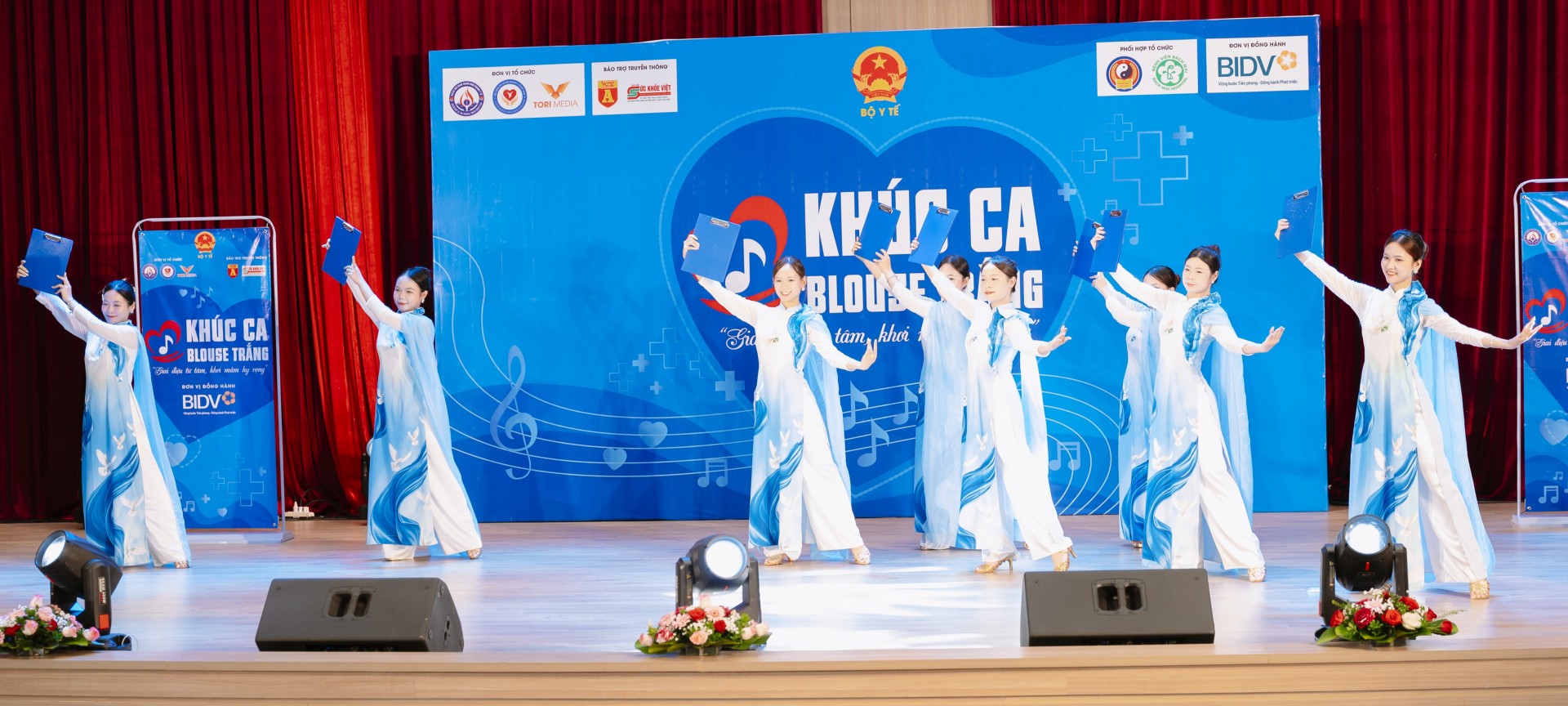 Khúc Ca Blouse Trắng 2026": Giai Điệu Từ Tâm Khơi Mầm Hy Vọng Tại Bệnh Viện Bạch Mai Cơ Sở Ninh Bình Khúc Ca Blouse Trắng 2026