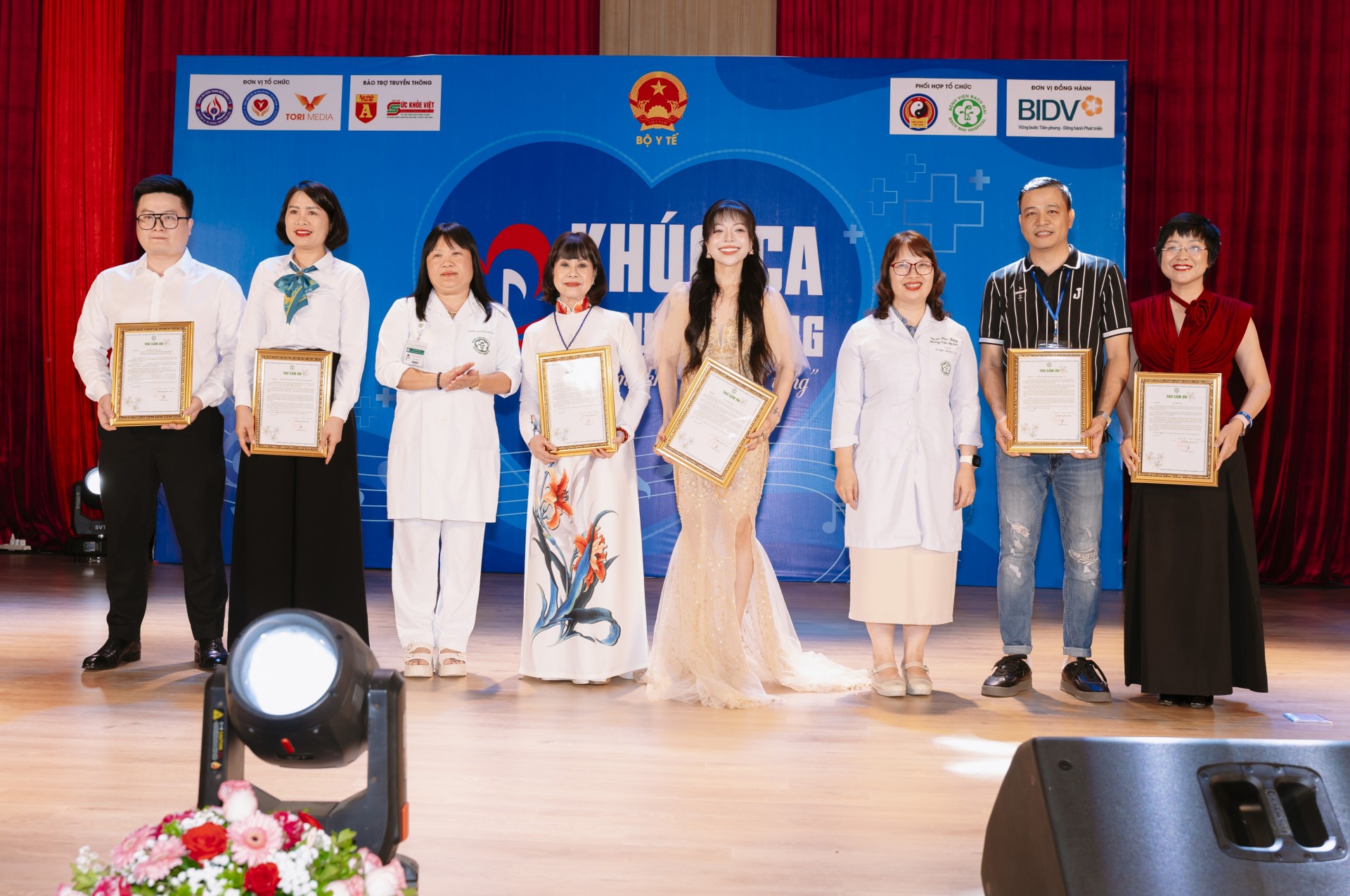 Khúc Ca Blouse Trắng 2026": Giai Điệu Từ Tâm Khơi Mầm Hy Vọng Tại Bệnh Viện Bạch Mai Cơ Sở Ninh Bình Khúc Ca Blouse Trắng 2026
