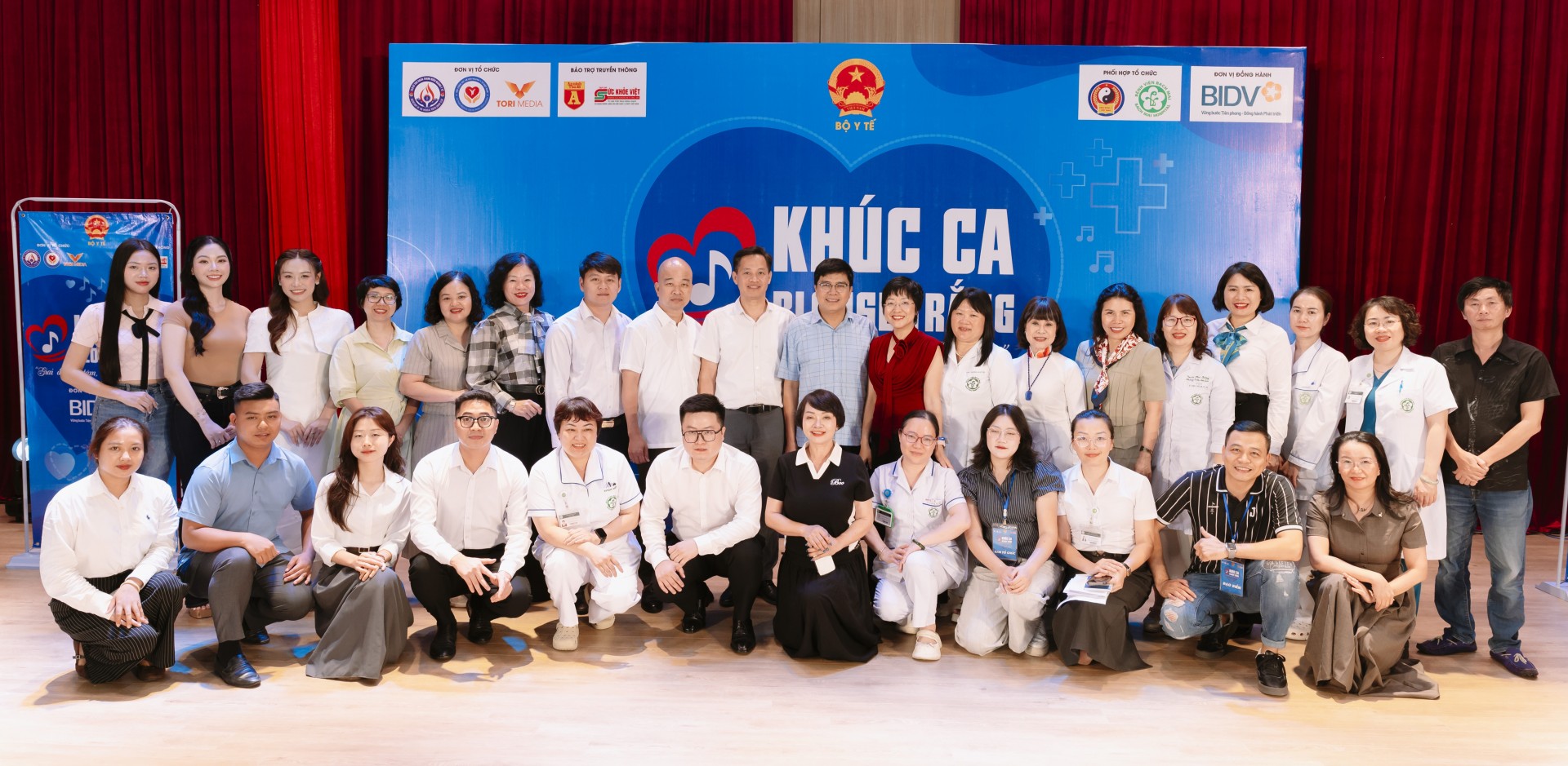 Khúc Ca Blouse Trắng 2026": Giai Điệu Từ Tâm Khơi Mầm Hy Vọng Tại Bệnh Viện Bạch Mai Cơ Sở Ninh Bình Khúc Ca Blouse Trắng 2026