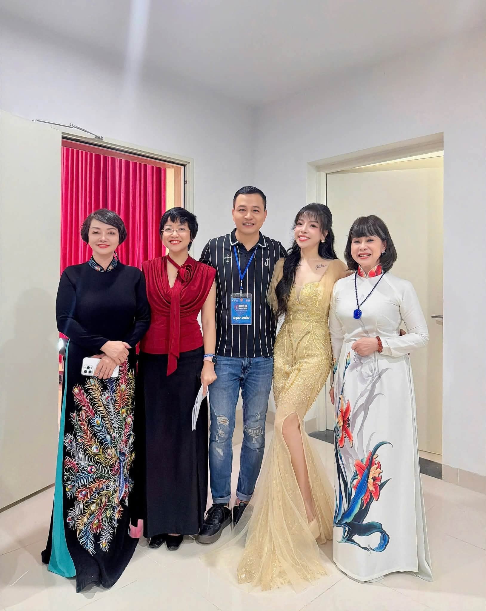 Khúc Ca Blouse Trắng 2026": Giai Điệu Từ Tâm Khơi Mầm Hy Vọng Tại Bệnh Viện Bạch Mai Cơ Sở Ninh Bình Khúc Ca Blouse Trắng 2026