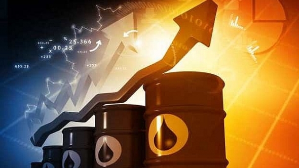 Giá xăng dầu hôm nay 10/8: Tiếp đà tăng nhẹ, eo biển Hormuz tiếp tục là tâm điểm