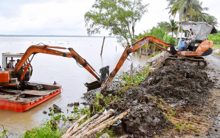 Vĩnh Long: Tăng cường phòng, chống sạt lở, bảo đảm an toàn cho người dân