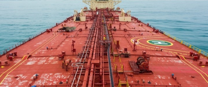 Lưu lượng tàu chở dầu qua eo biển Hormuz tiếp tục giảm