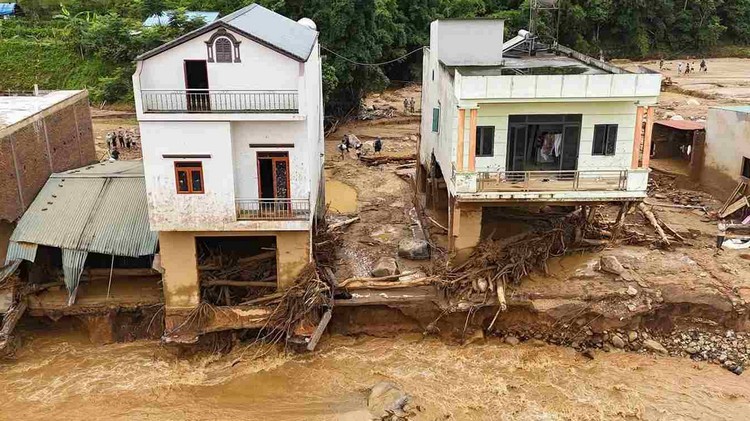 Ứng dụng công nghệ trong giám sát, cảnh báo sớm thiên tai