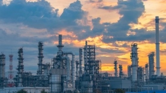 Căng thẳng Mỹ - Iran đẩy giá dầu tăng cao, biên lợi nhuận diesel chạm mức kỷ lục