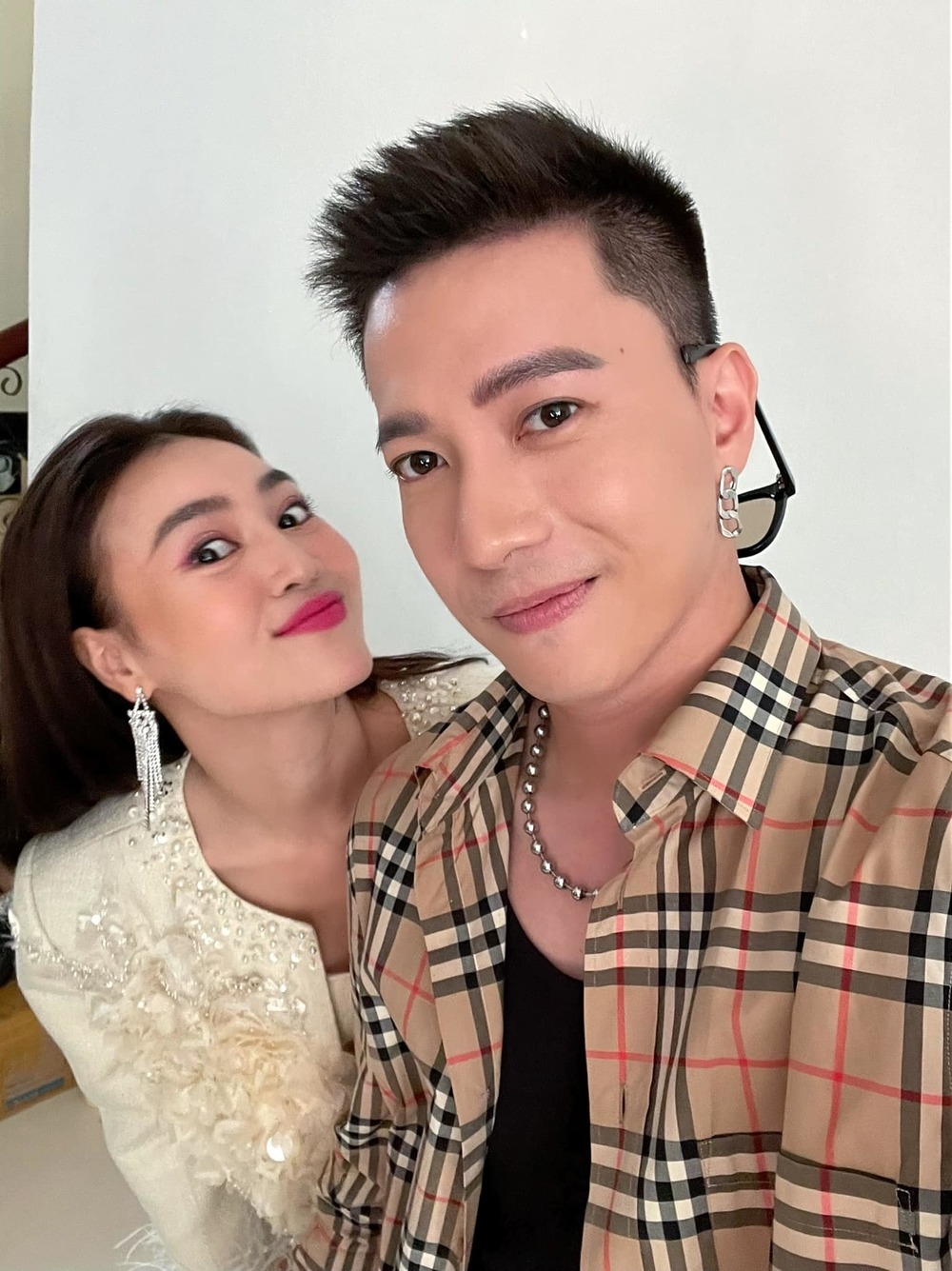 Ninh Dương Lan Ngọc lộ chi tiết sống chung một nhà với ST Sơn Thạch Ninh Dương Lan Ngọc lộ chi tiết sống chung một nhà với ST Sơn Thạch