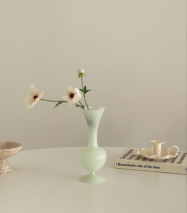 Tử vi 12 con giáp ngày 9/9/2022: Tuổi Sửu chú ý sức khỏe, tuổi Dậu tình cảm hài hòa