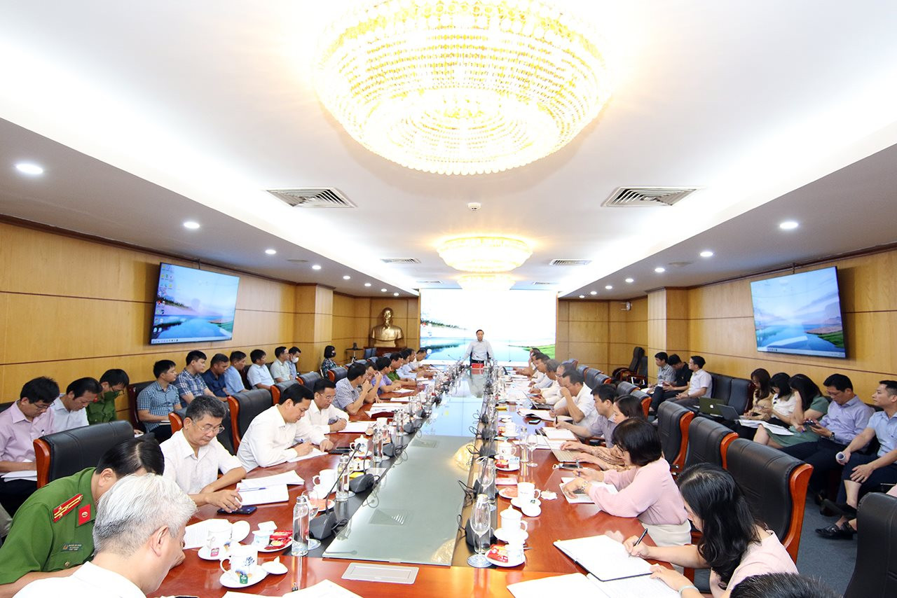 Đề nghị xem xét xử lý hình sự với hành vi cố tình xả thải gây ô nhiễm tại Bắc Hưng Hải