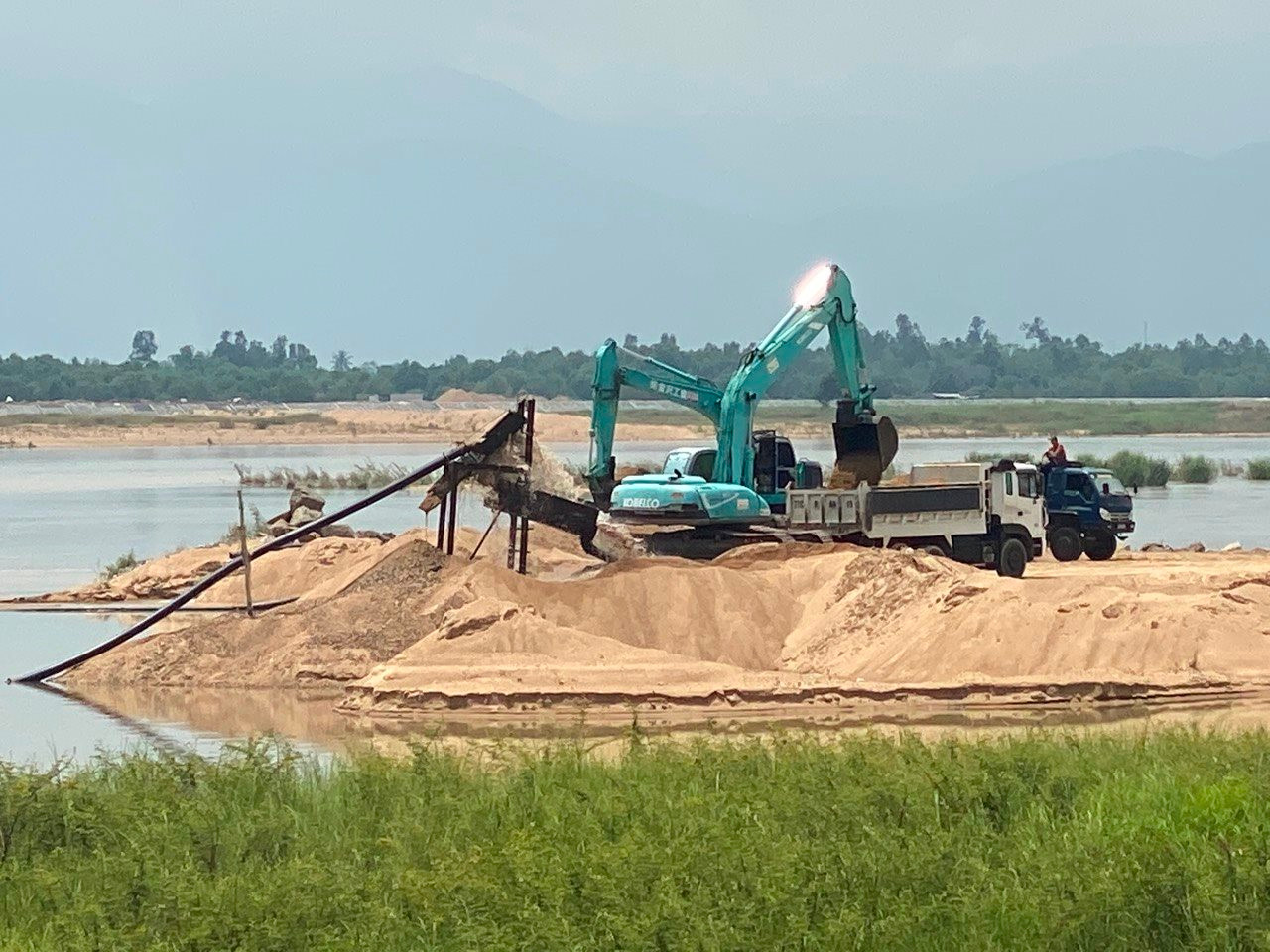 Phú Yên: Sông Ba sạt lở làm mất đất sản xuất của người dân Phú Yên: Sông Ba sạt lở làm mất đất sản xuất của người dân
