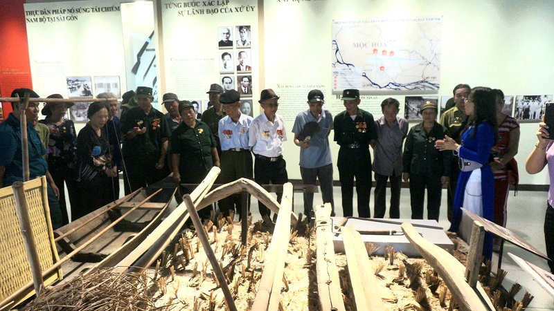 Phát triển du lịch xanh từ nguồn tài nguyên văn hóa bản địa Phát triển du lịch xanh từ nguồn tài nguyên văn hóa bản địa