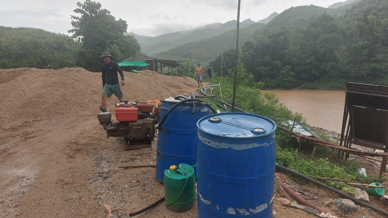 Điện Biên: Cát Chiềng Sơ “trôi dạt” về công trình ở Bó Sinh?