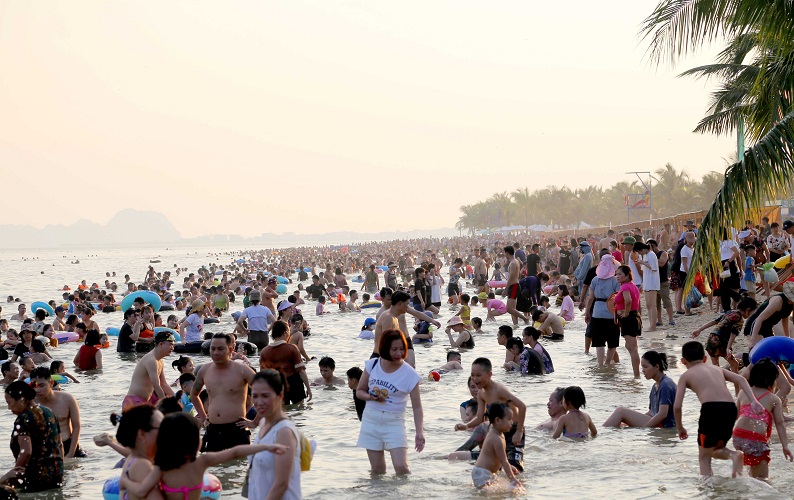 Nhiều điểm đến thu hút đông đảo du khách dịp nghỉ lễ Quốc khánh