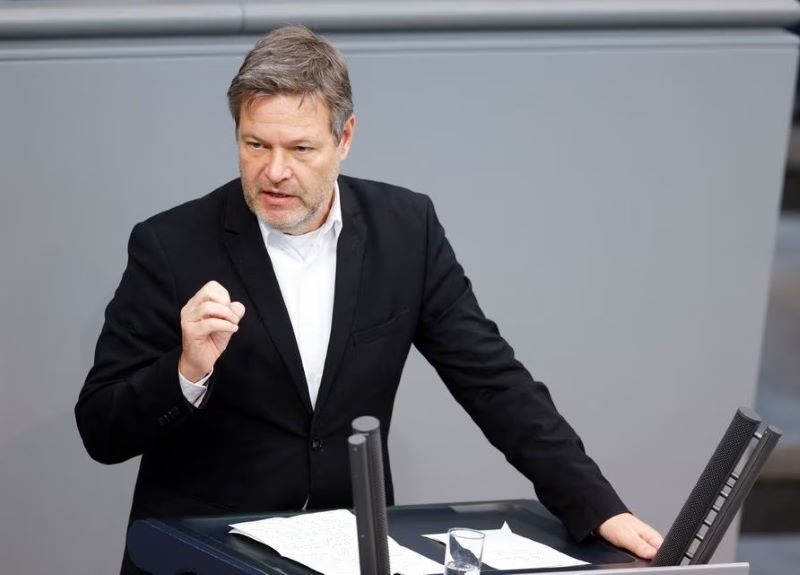 Đức đối mặt Bộ trưởng Habeck đặt nhiều kỳ vọng vào quá trình chuyển đổi xanh của Đức