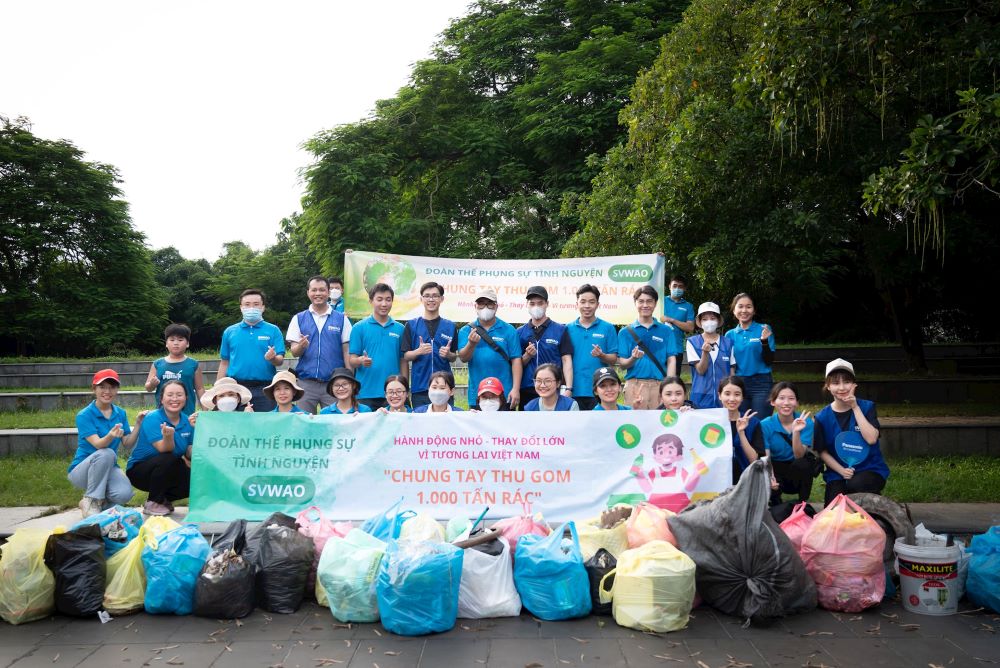 Chung tay thu gom 1.000 tấn rác vì một Việt Nam xanh Chung tay thu gom 1.000 tấn rác vì một Việt Nam xanh