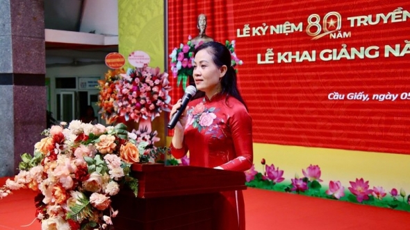 Trường Tiểu học Dịch Vọng A rộn ràng ngày khai giảng, mở ra hành trình mới cho thầy và trò