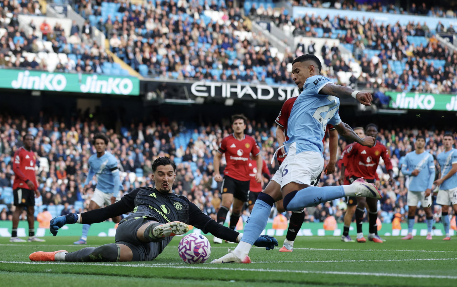 Haaland lập cú đúp, Man City nhấn chìm Man Utd tại Etihad Haaland lập cú đúp, Man City nhấn chìm Man Utd tại Etihad
