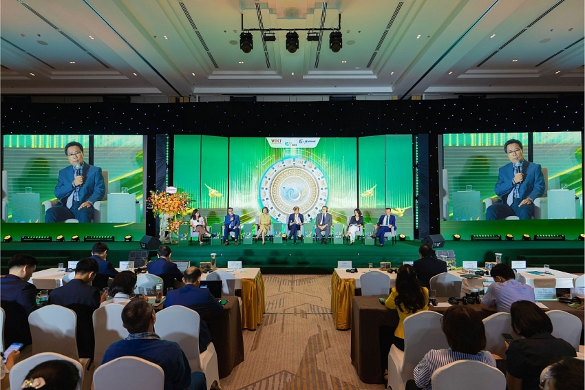 Vinamilk: Khi cắt giảm phát thải trở thành thế mạnh xuất khẩu Vinamilk: Khi cắt giảm phát thải trở thành thế mạnh xuất khẩu