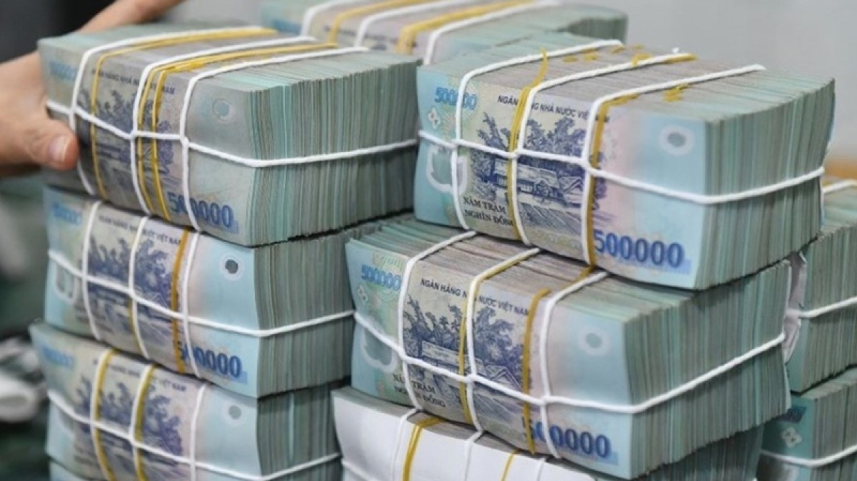 Điểm tin ngân hàng ngày 26/9: Lãi suất liên ngân hàng vọt, NHNN tăng mạnh bơm vốn