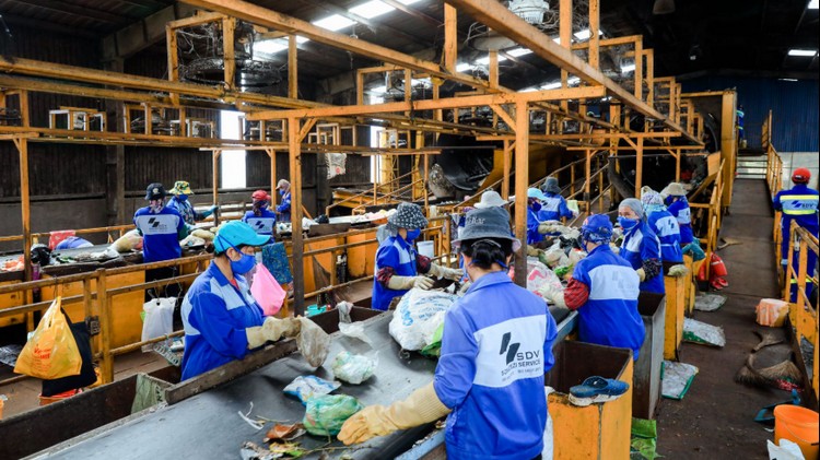 Vĩnh Long đổi mới phương thức xử lý rác, giảm áp lực cho các bãi chôn lấp