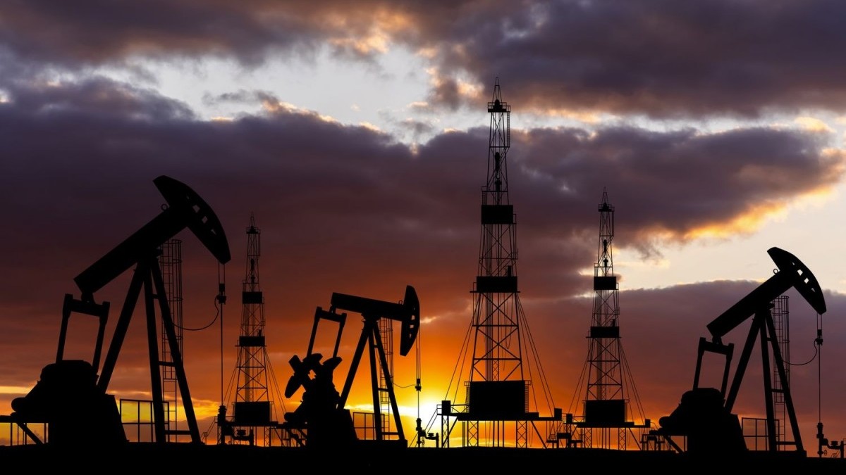Giá xăng dầu hôm nay 16/9: Dầu Brent vượt 108 USD/thùng