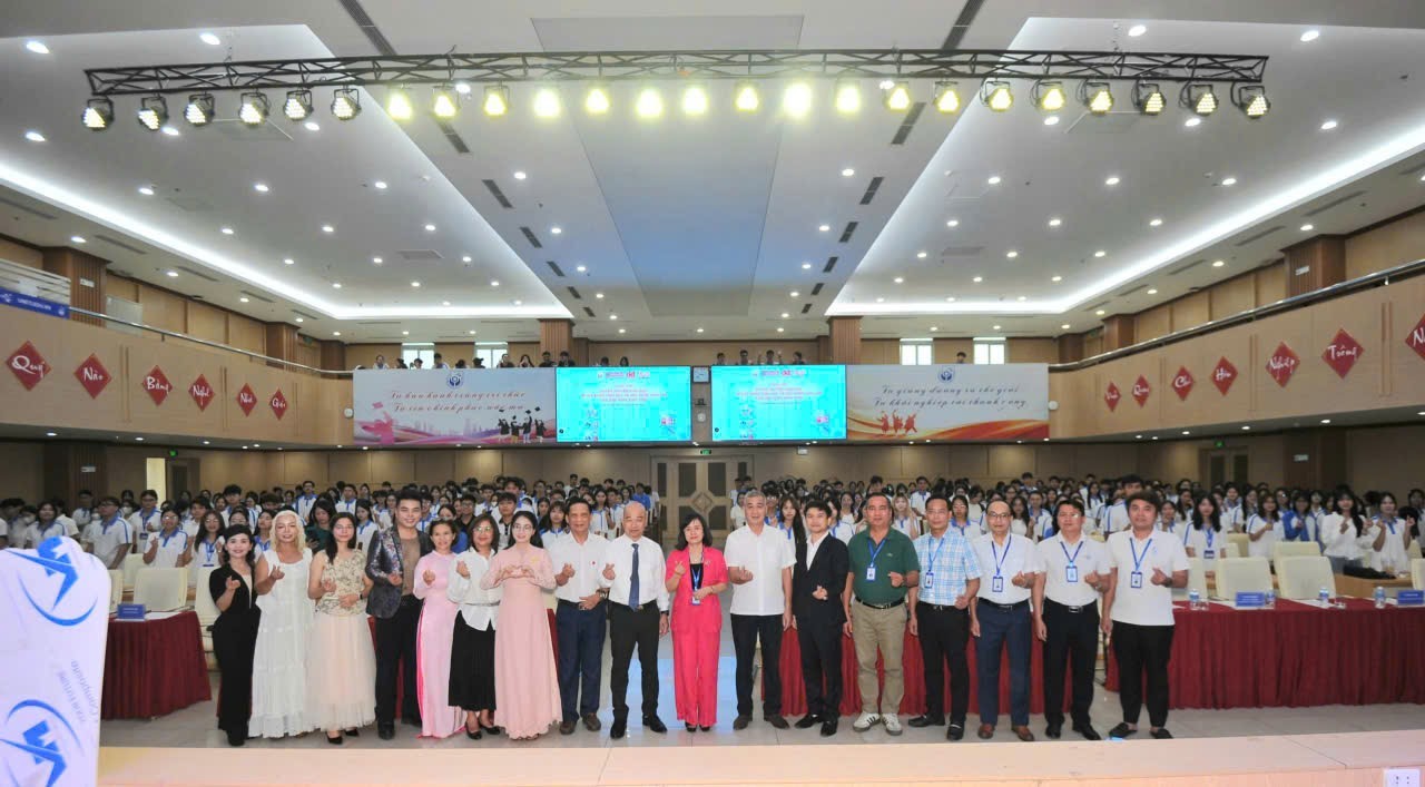 Trang bị kiến thức sức khỏe sinh sản cho giới trẻ: Khi "Chuyện khó, nói to" trở thành chìa khóa tự chủ tương lai
