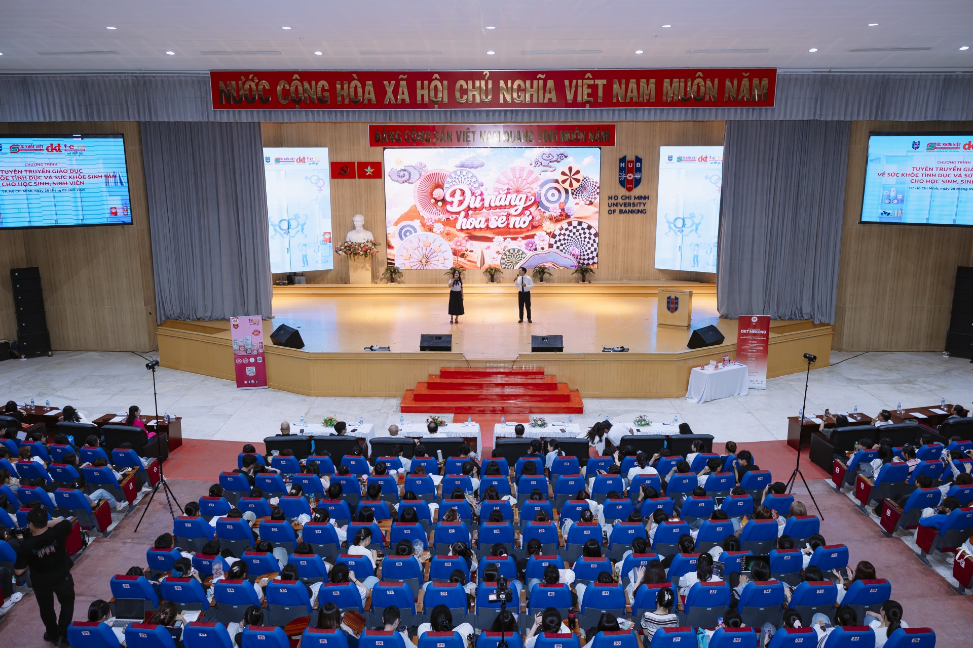 Trường Đại học Ngân hàng TP.HCM với chương trình truyền thông giáo dục Sức khỏe Tình dục và Sức khỏe Sinh sản “Chuyện khó nói to” Trường Đại học Ngân hàng TP.HCM với chương trình truyền thông giáo dục Sức khỏe Tình dục và Sức khỏe Sinh sản “Chuyện khó nói to”