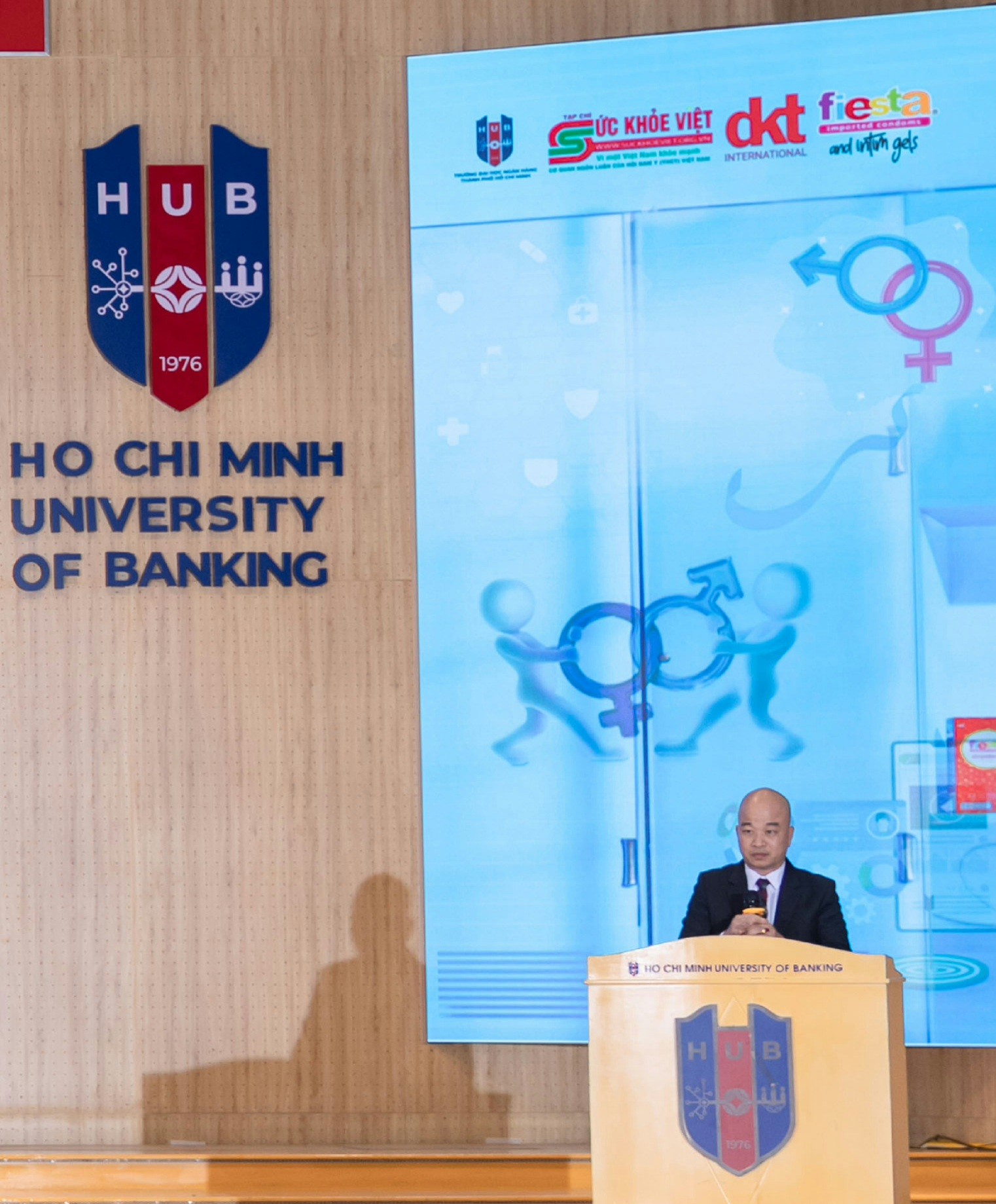 Trường Đại học Ngân hàng TP.HCM với chương trình truyền thông giáo dục Sức khỏe Tình dục và Sức khỏe Sinh sản “Chuyện khó nói to” Trường Đại học Ngân hàng TP.HCM với chương trình truyền thông giáo dục Sức khỏe Tình dục và Sức khỏe Sinh sản “Chuyện khó nói to”