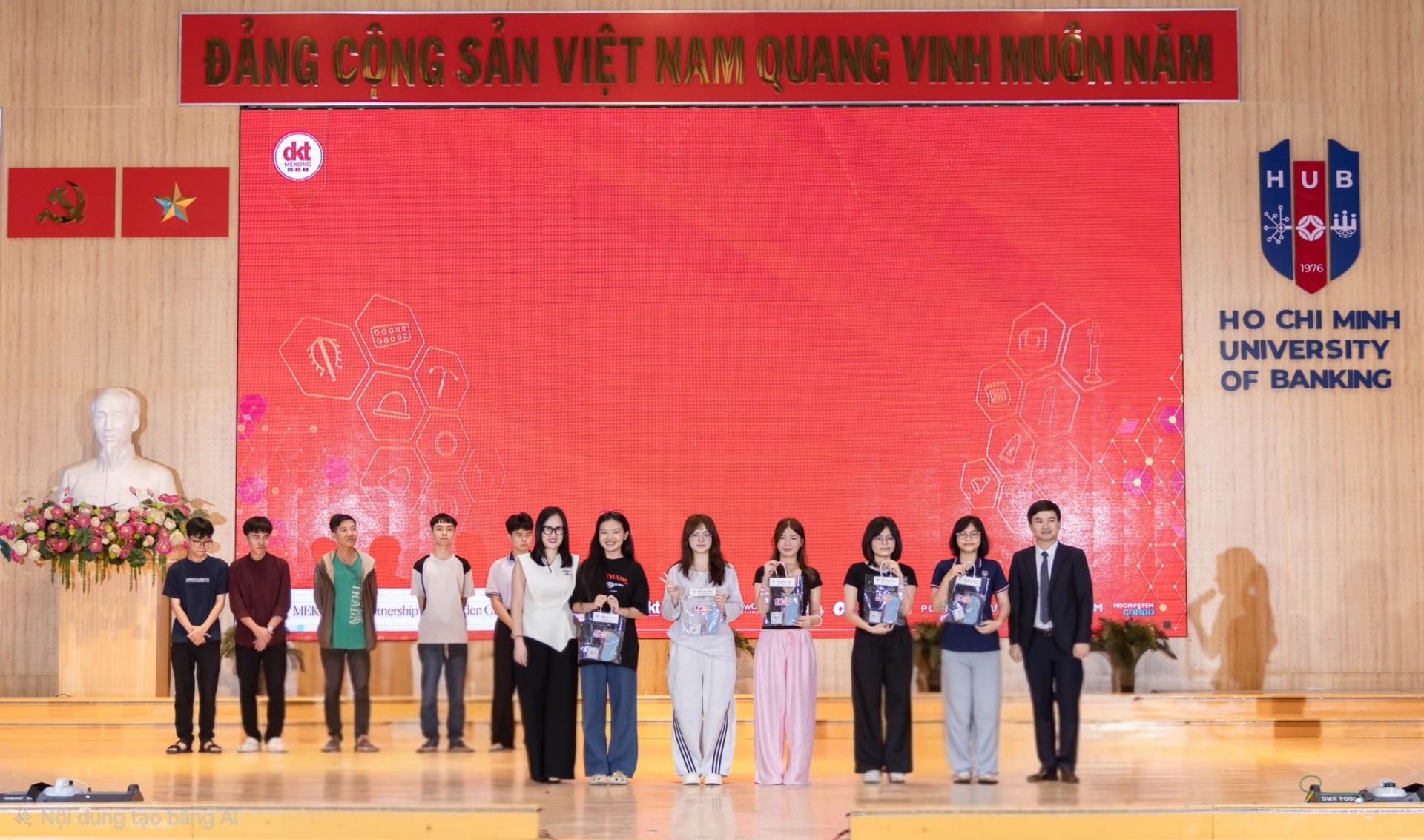 Trường Đại học Ngân hàng TP.HCM với chương trình truyền thông giáo dục Sức khỏe Tình dục và Sức khỏe Sinh sản “Chuyện khó nói to” Trường Đại học Ngân hàng TP.HCM với chương trình truyền thông giáo dục Sức khỏe Tình dục và Sức khỏe Sinh sản “Chuyện khó nói to”