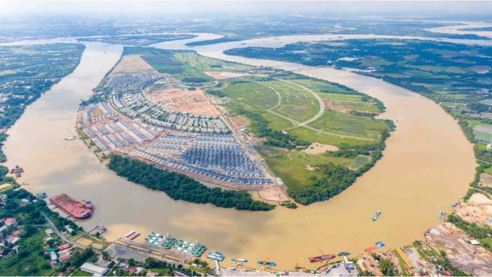 Ông chủ DIC Corp Nguyễn Thiện Tuấn và hành trình từ cán bộ nhà nước trở thành “ông trùm” bất động sản Ông chủ DIC Corp Nguyễn Thiện Tuấn và hành trình từ cán bộ nhà nước trở thành “ông trùm” bất động sản