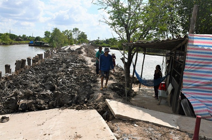 Triển khai các giải pháp cấp bách phòng, chống sạt lở bờ sông, bờ biển