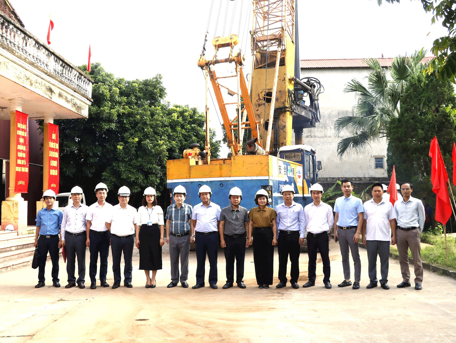 Khởi công xây dựng công trình mốc độ cao thế kỷ