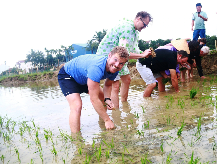 Lạng Sơn hướng đến phát triển du lịch xanh, bền vững Lạng Sơn hướng đến phát triển du lịch xanh, bền vững