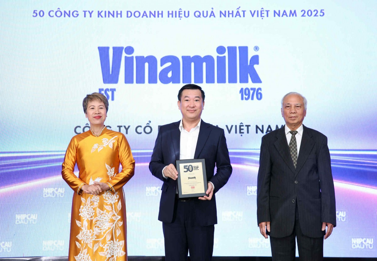 Vinamilk khẳng định bản lĩnh tiên phong qua bảng xếp hạng TOP50 năm 2025 Vinamilk khẳng định bản lĩnh tiên phong qua bảng xếp hạng TOP50 năm 2025