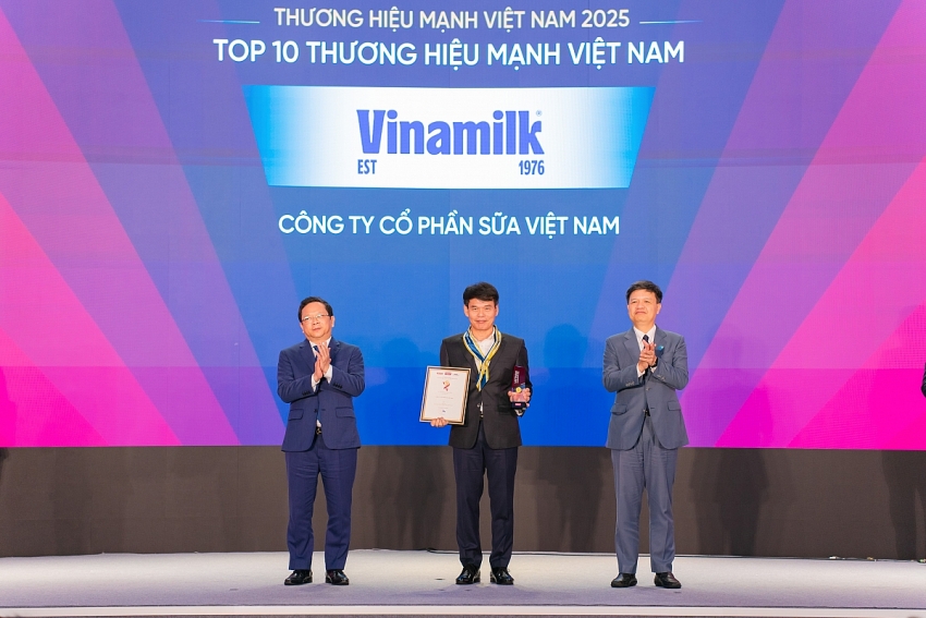 Vinamilk- Doanh nghiệp F&B duy nhất được vinh danh Top 10 thương hiệu mạnh Việt Nam 2025 Vinamilk- Doanh nghiệp F&B duy nhất được vinh danh Top 10 thương hiệu mạnh Việt Nam 2025