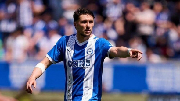 Đội bóng La Liga ra án phạt "sốc" ngôi sao nhập tịch trái phép Malaysia