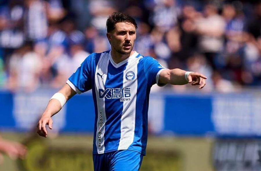 Đội bóng La Liga ra án phạt "sốc" ngôi sao nhập tịch trái phép Malaysia Đội bóng La Liga ra án phạt "sốc" ngôi sao nhập tịch trái phép Malaysia