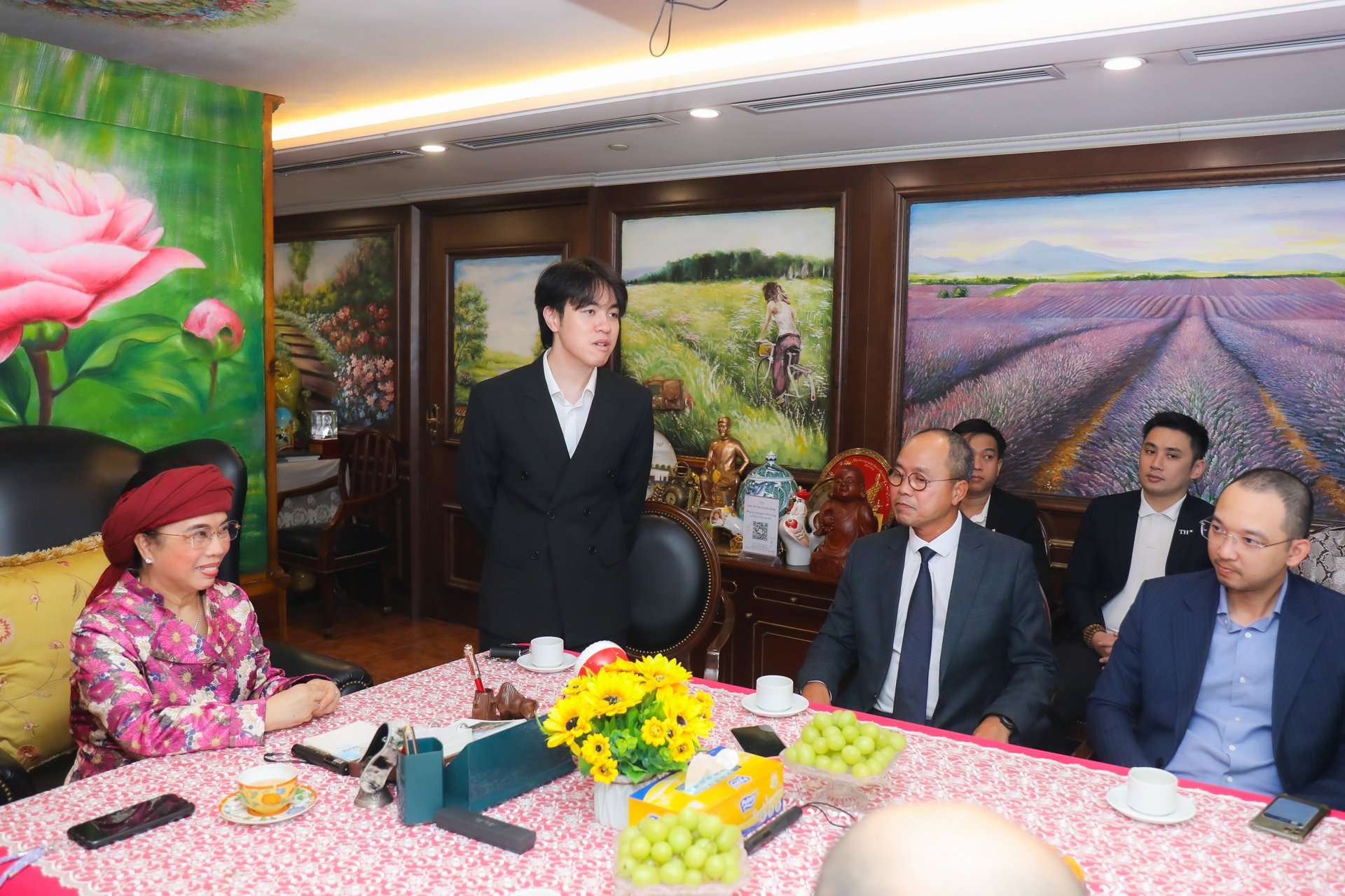 Anh hùng Lao động Thái Hương được tôn vinh giải thưởng Doanh nhân Xuất sắc ASEAN