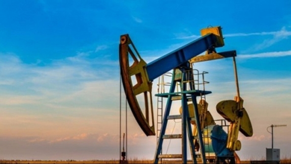 Giá xăng dầu hôm nay 29/10: Giảm gần 2% do lo ngại dư cung và sức ép từ OPEC+