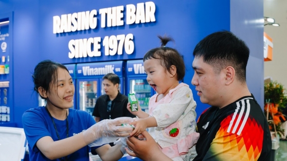 Vinamilk lan tỏa giá trị thương hiệu Việt tại Hội chợ Mùa Thu 2025