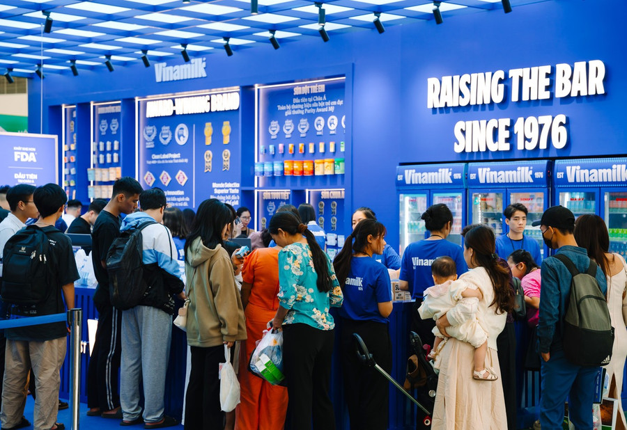Vinamilk lan tỏa giá trị thương hiệu Việt tại Hội chợ Mùa Thu 2025 Vinamilk lan tỏa giá trị thương hiệu Việt tại Hội chợ Mùa Thu 2025