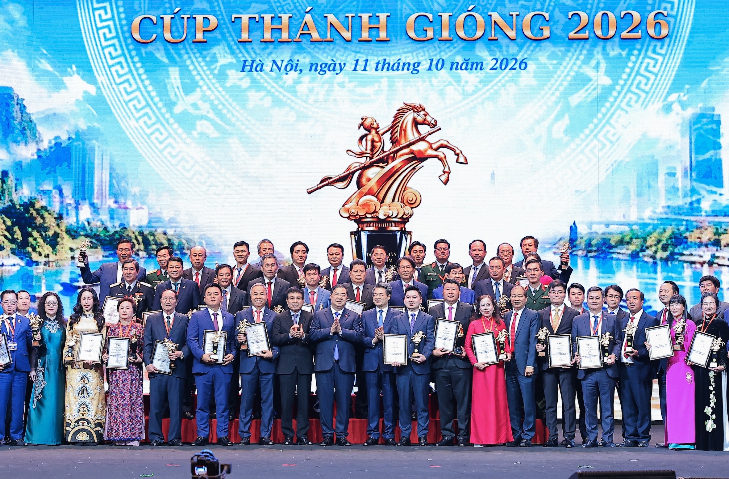 Phó Chủ tịch T&T Group Đỗ Vinh Quang được vinh danh Doanh nhân Việt Nam tiêu biểu - Cúp Thánh Gióng 2026 Phó Chủ tịch T&T Group Đỗ Vinh Quang được vinh danh Doanh nhân Việt Nam tiêu biểu - Cúp Thánh Gióng 2026