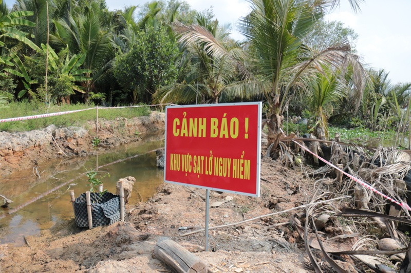 Ứng phó nguy cơ gia tăng sạt lở bờ sông Vàm Cỏ Tây Ứng phó nguy cơ gia tăng sạt lở bờ sông Vàm Cỏ Tây