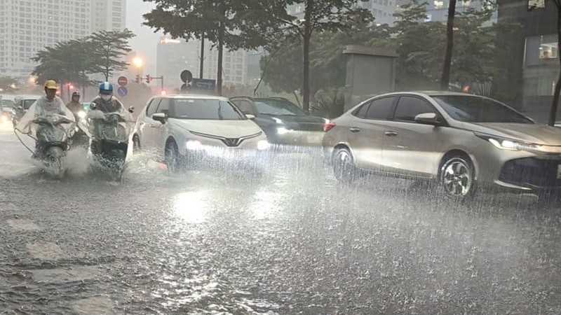 Nhiều khu vực trên cả nước ngày nắng, chiều tối mưa dông